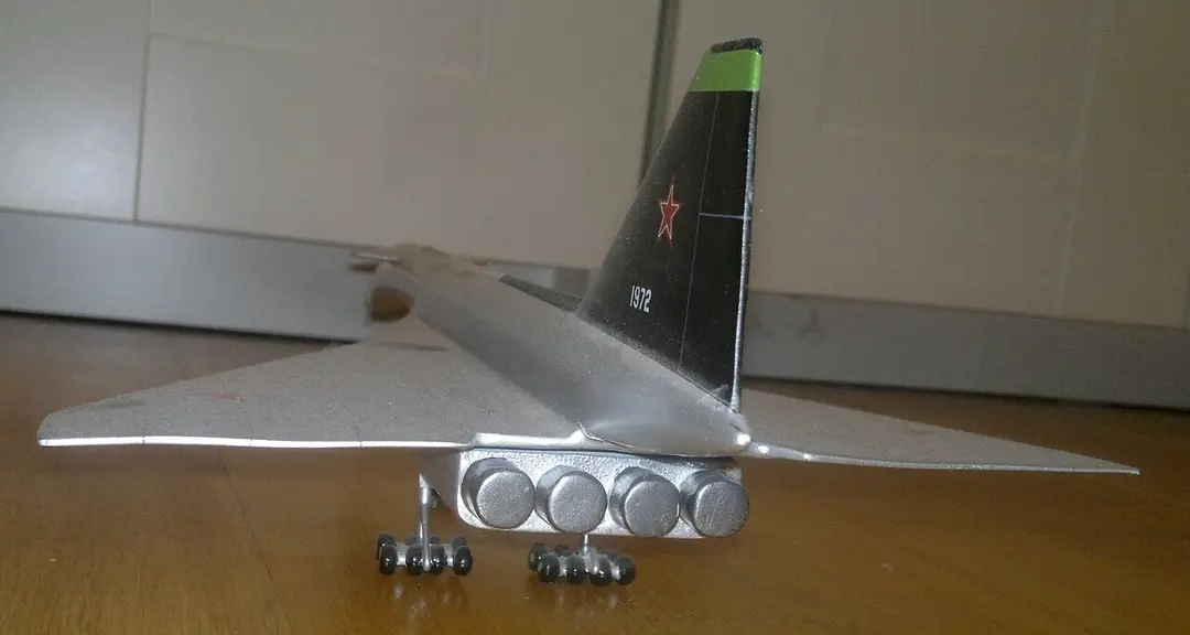 Су-100 (Т-4 «Сотка»)