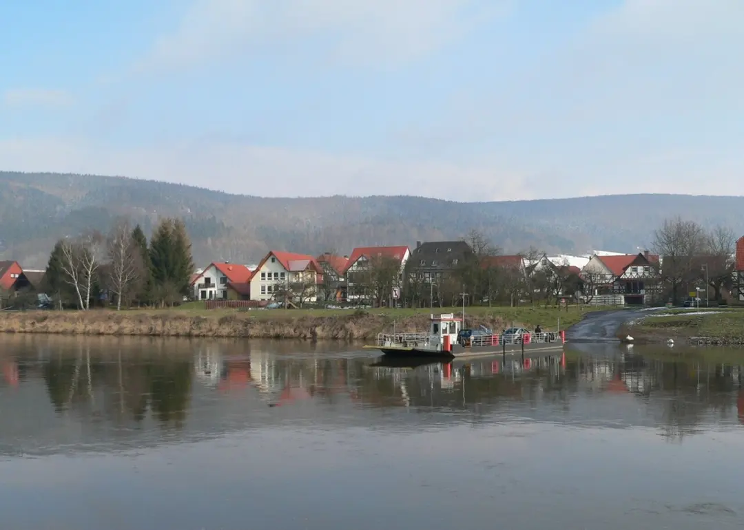Fähre Veckerhagen