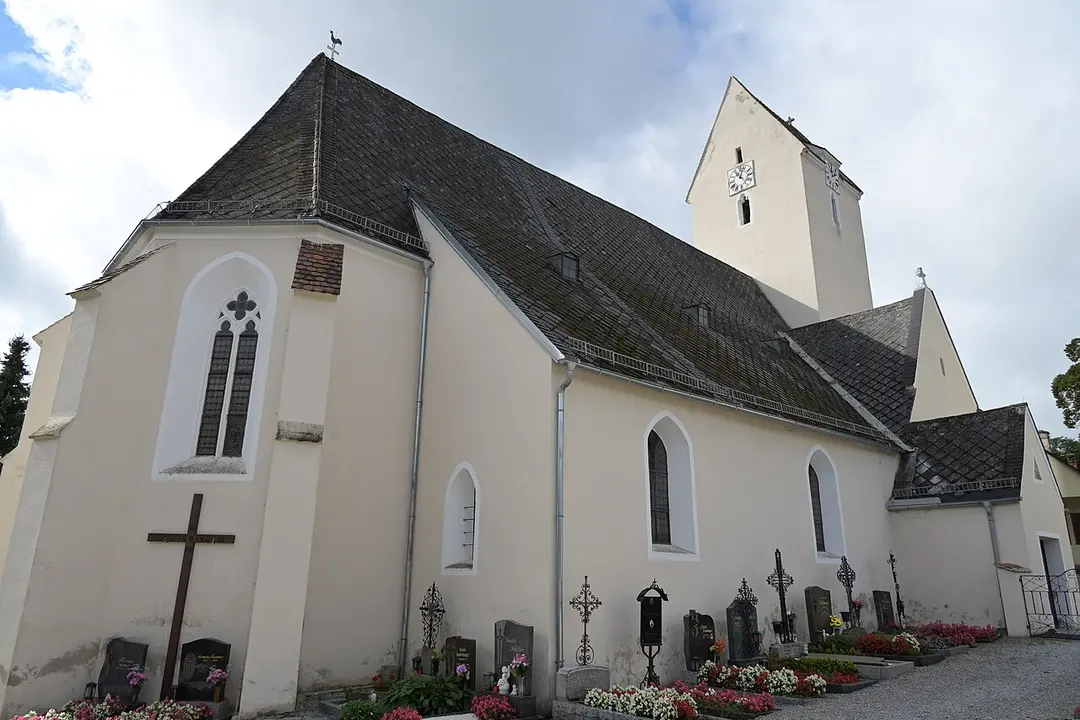 Pfarrkirche Neukirchen a.O.