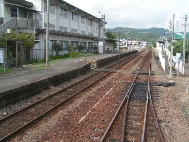 Kami-Ainoura Station