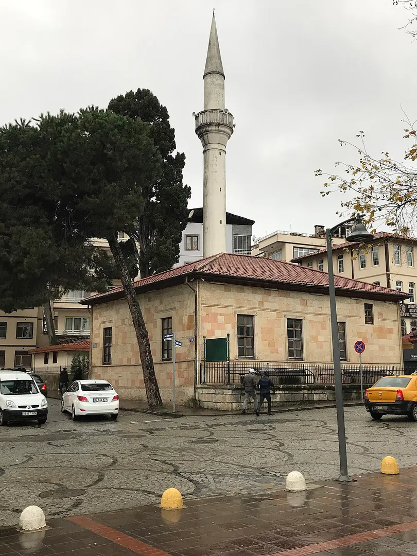 Saray Camii