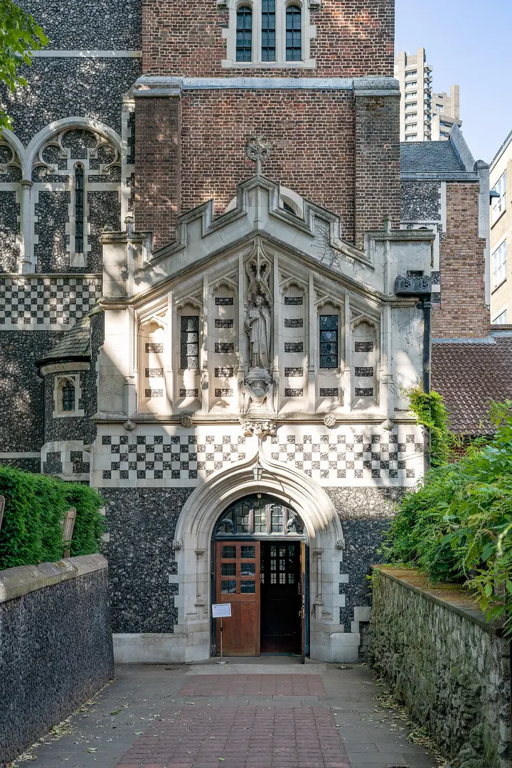 St Bartholomew-The Great