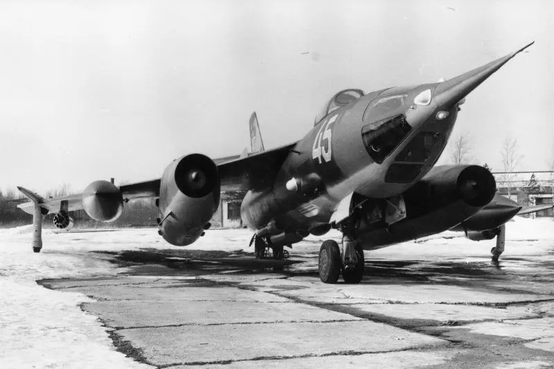 Як-28Л