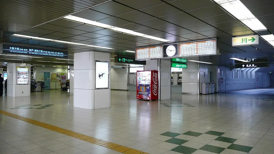 Amagasaki-Centerpool-Mae