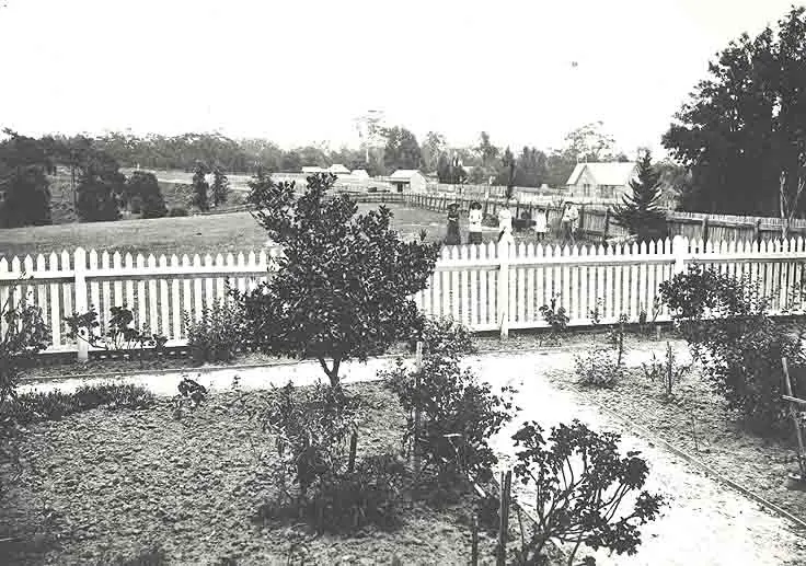 Valley Heights railway station