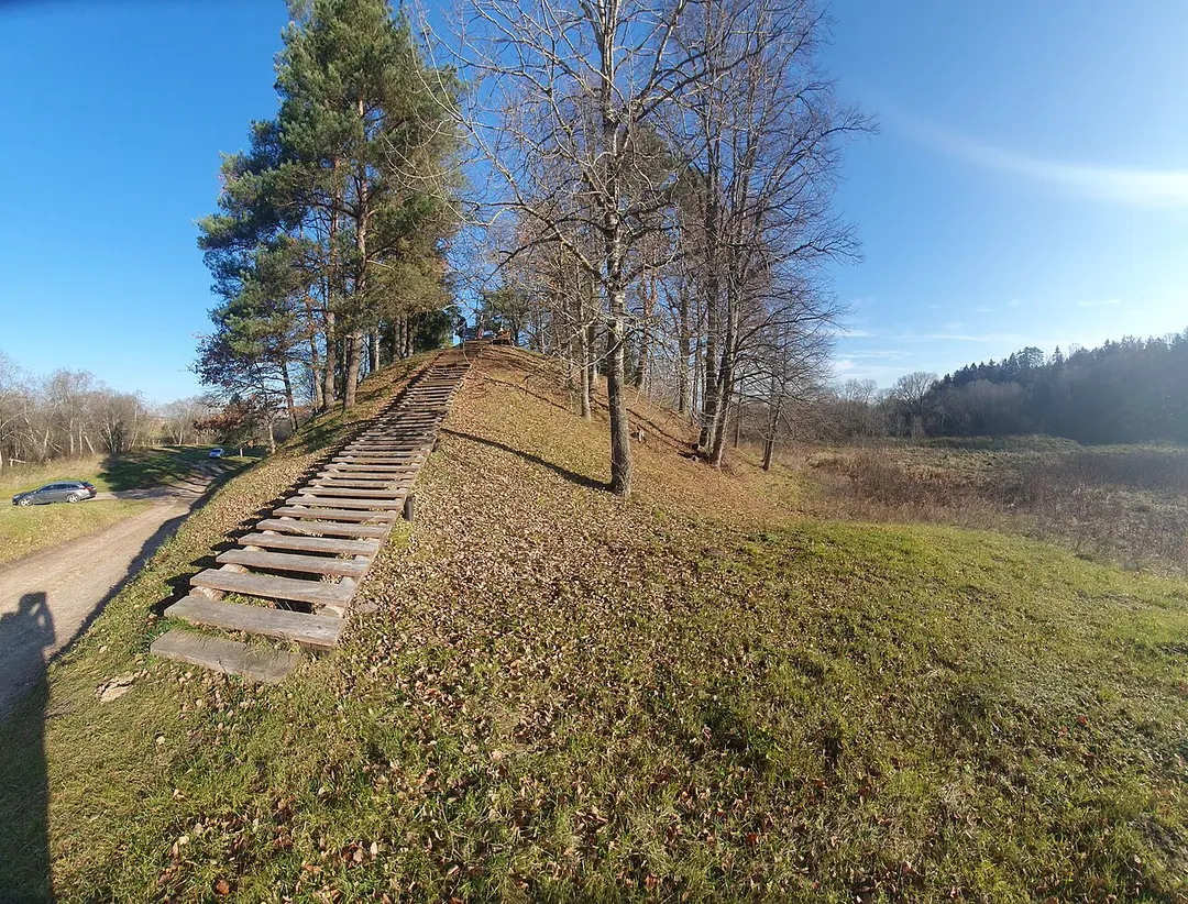 Rubinavo piliakalnis