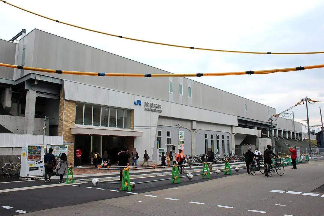 JR-Awaji