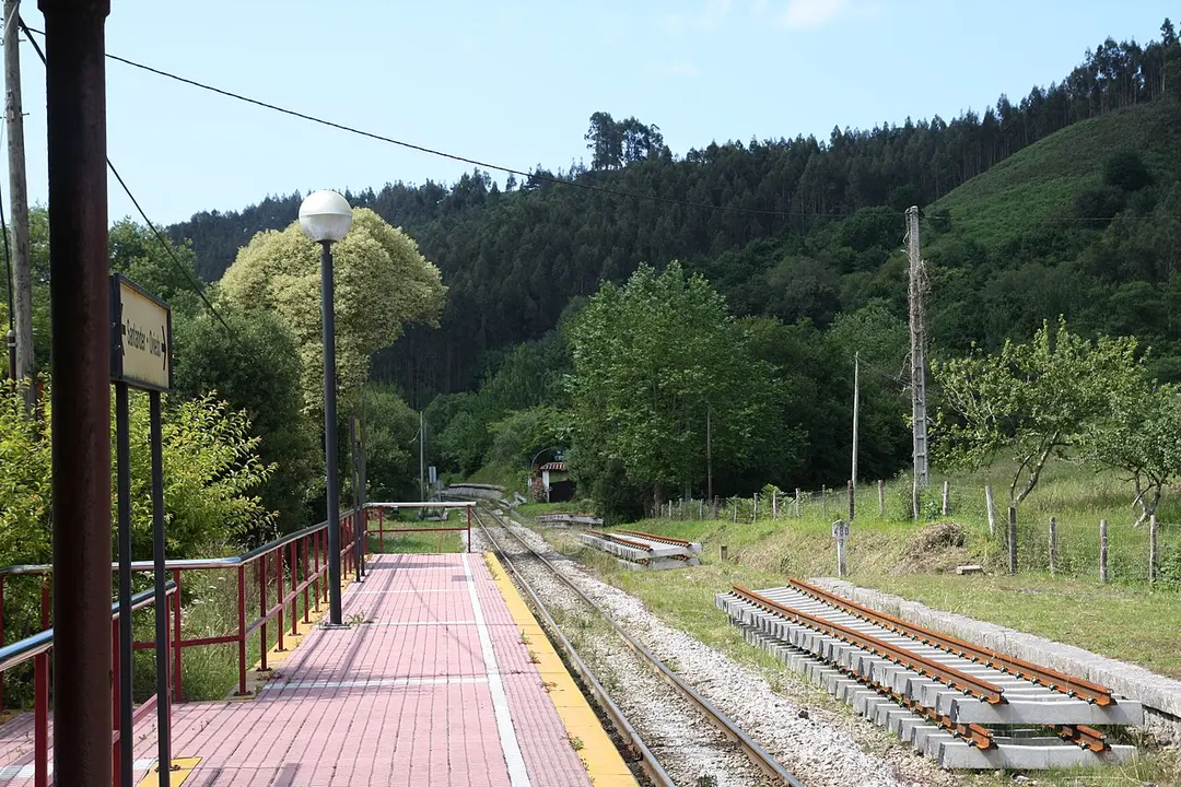 Colombres railway station