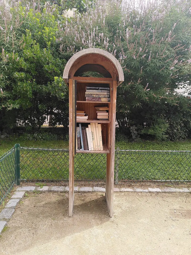 Square Serge Reggiani