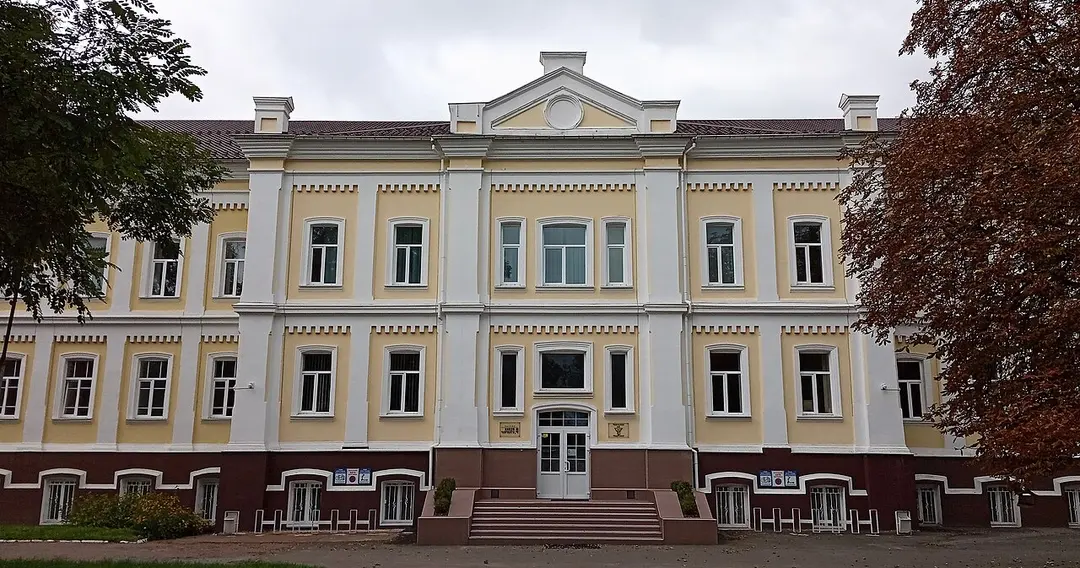 Religious school building in Chernihiv