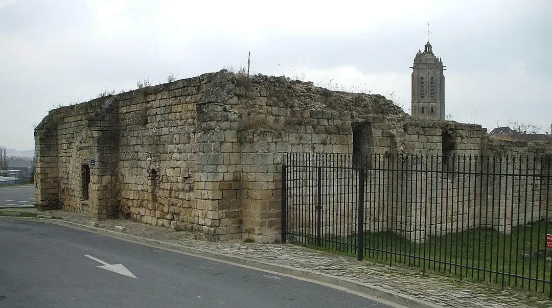 Burg Beaumont-sur-Oise