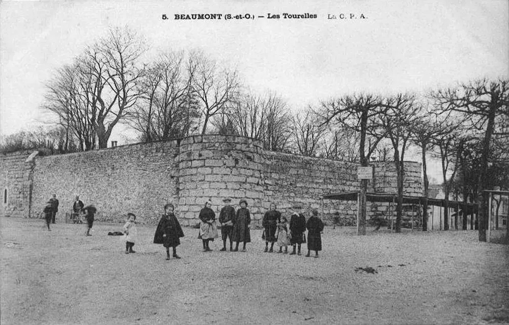 Burg Beaumont-sur-Oise