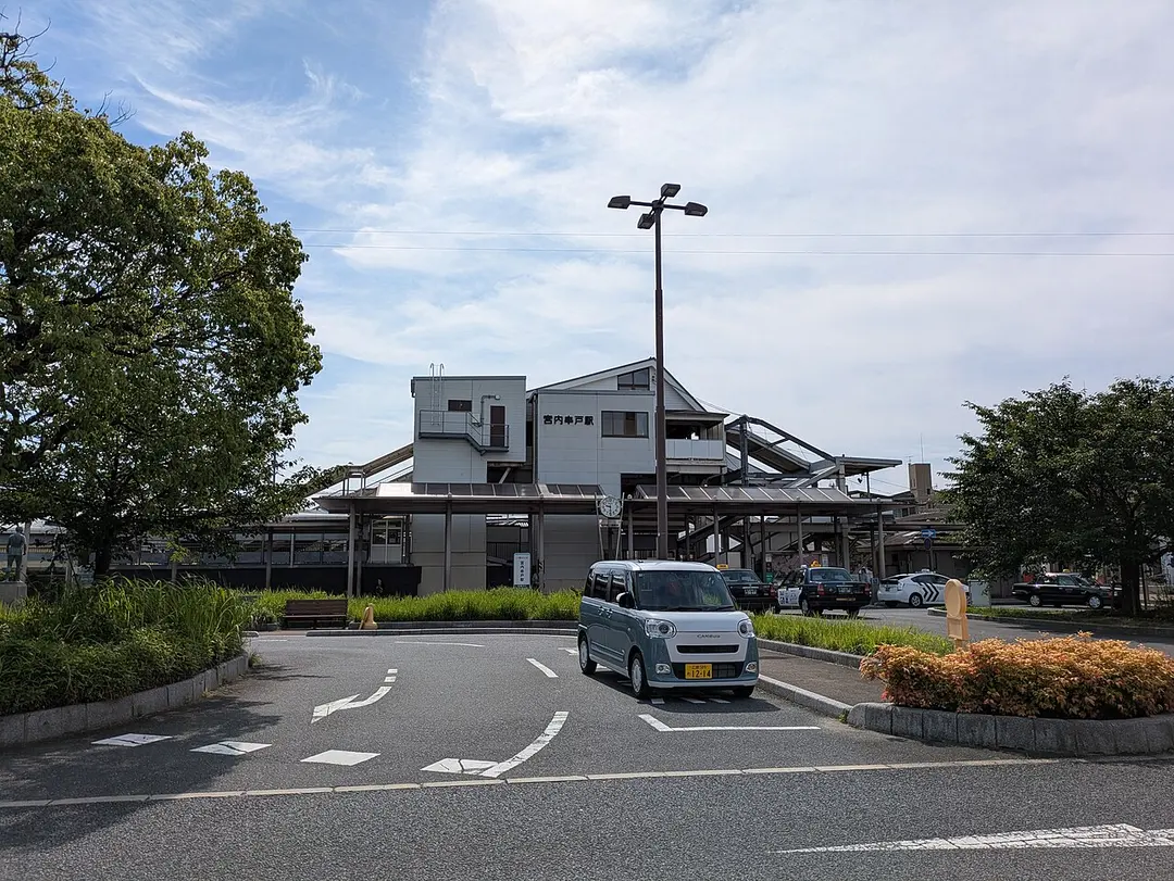 Miyauchikushido Station