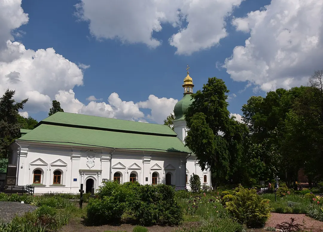 Necropolis Vydubitskiy Monastery