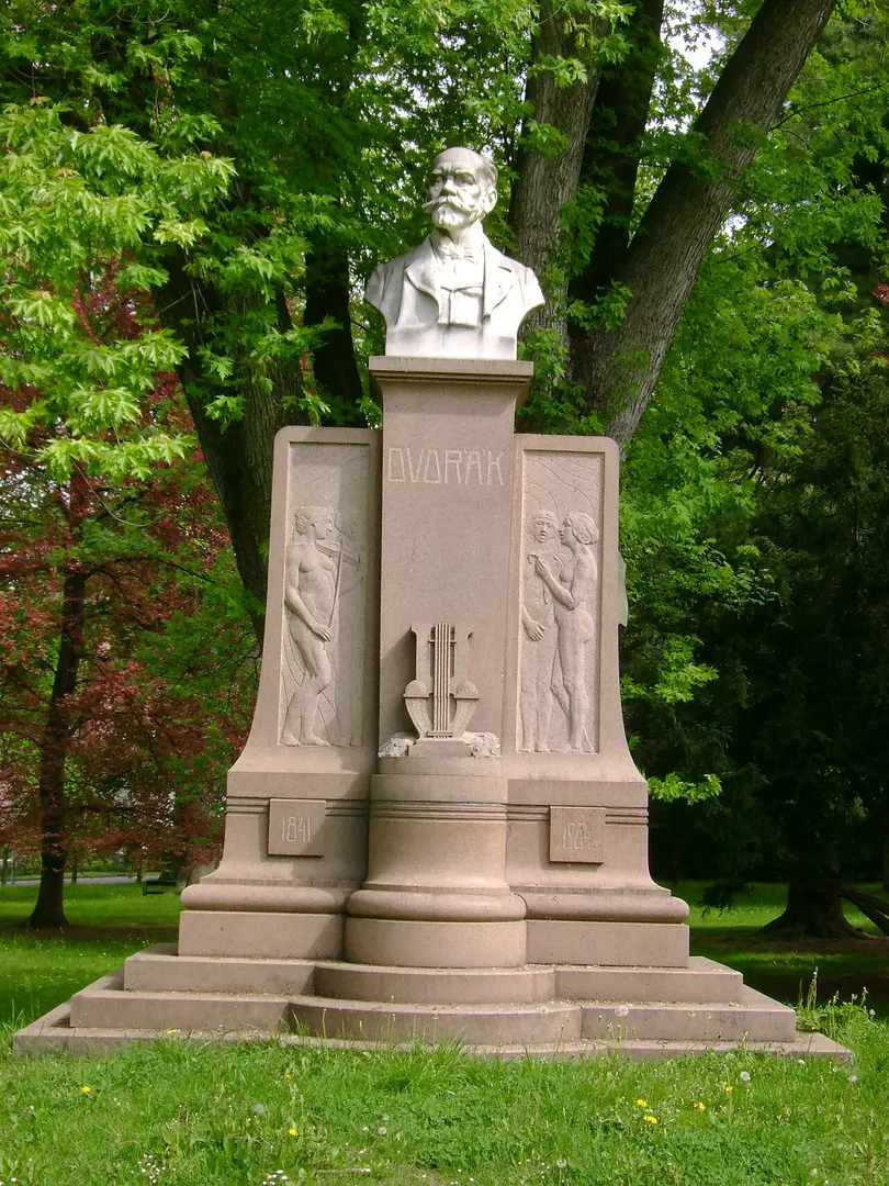 Monument to Antonín Dvořák