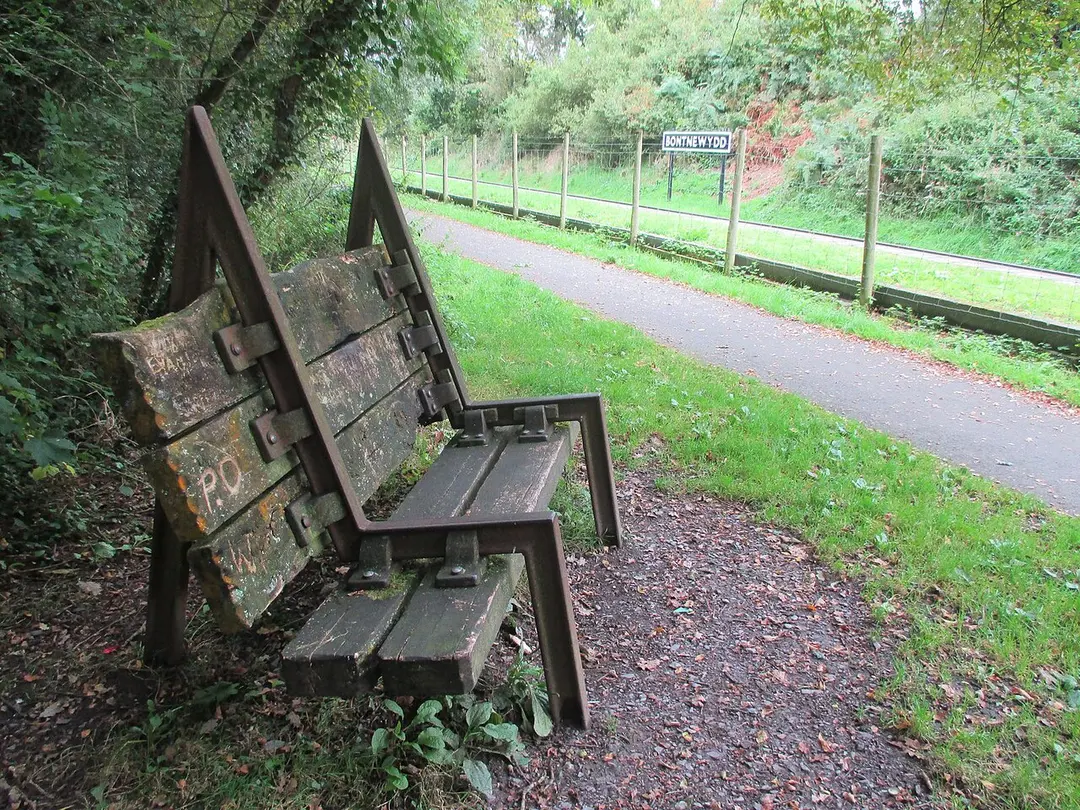 Bontnewydd railway station