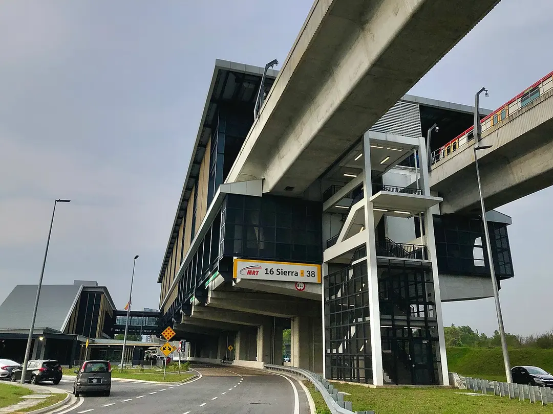 16 Sierra MRT Station