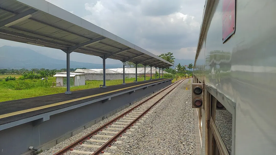 Pasirjengkol railway station