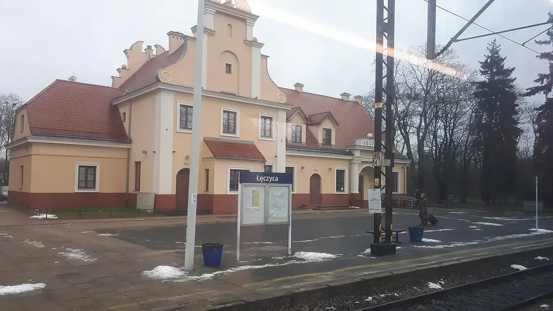 Łęczyca railway station