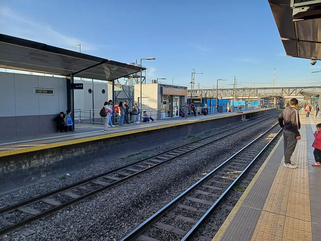 Parada Independencia train station