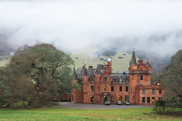 Aldourie Castle