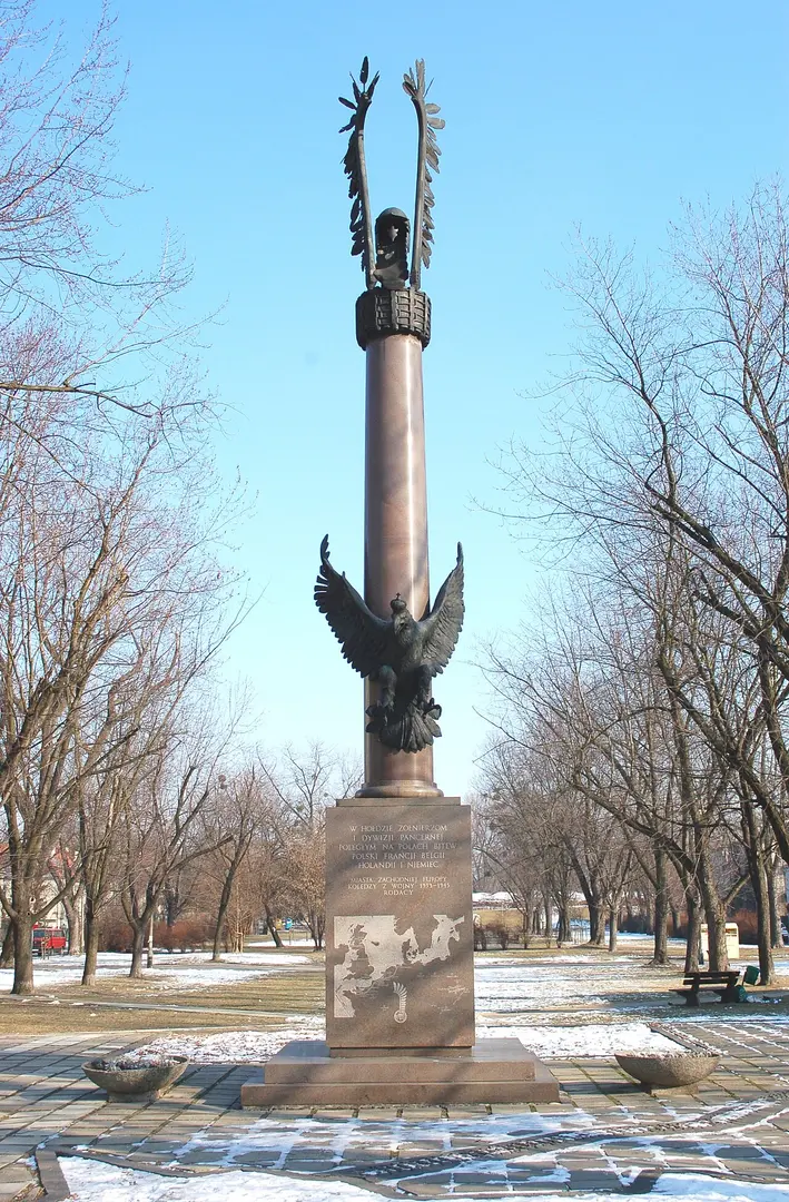 1st Armoured Division Monument