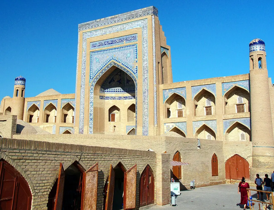 Alla Kouli Khan madrasa