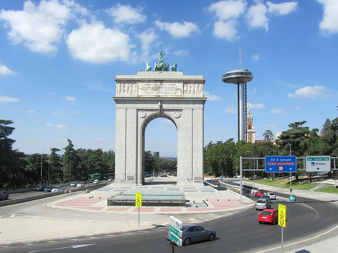 Faro de Moncloa