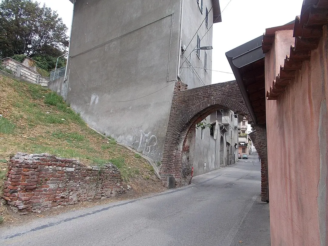 Porta Pozzolo