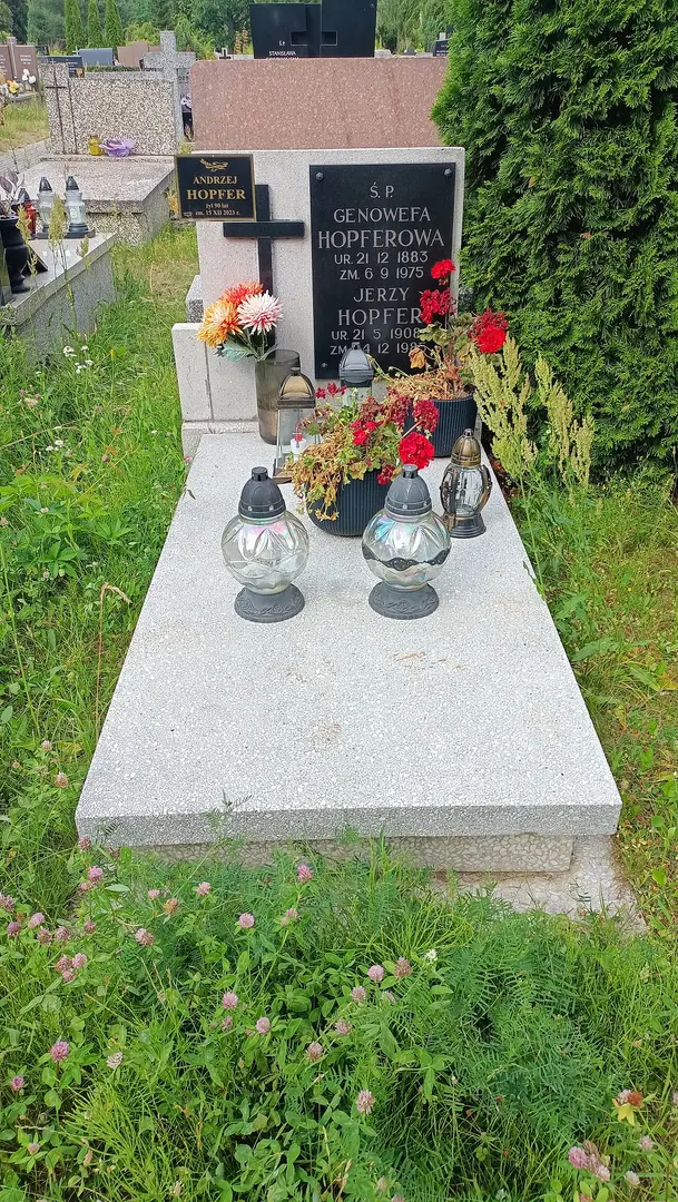 Northern Communal Cemetery in Warsaw
