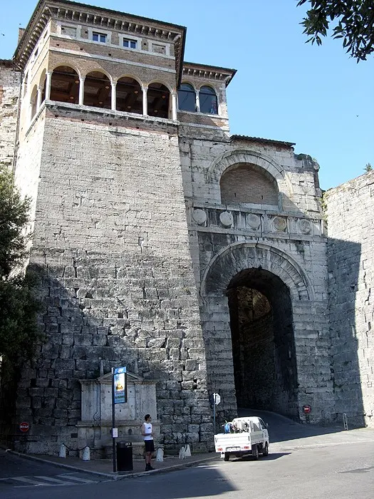 Arco Etrusco