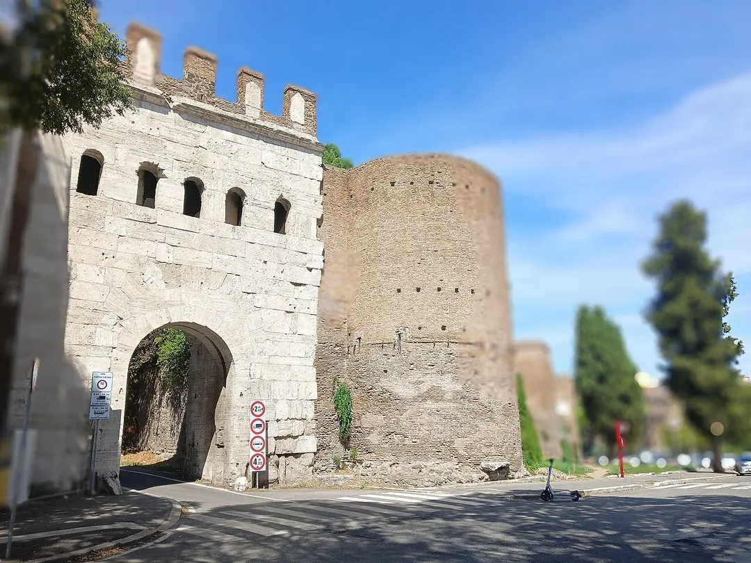 Porta Latina