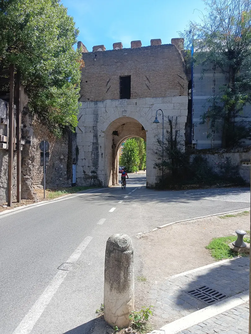 Porta Latina