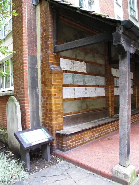 Memorial to Heroic Self Sacrifice