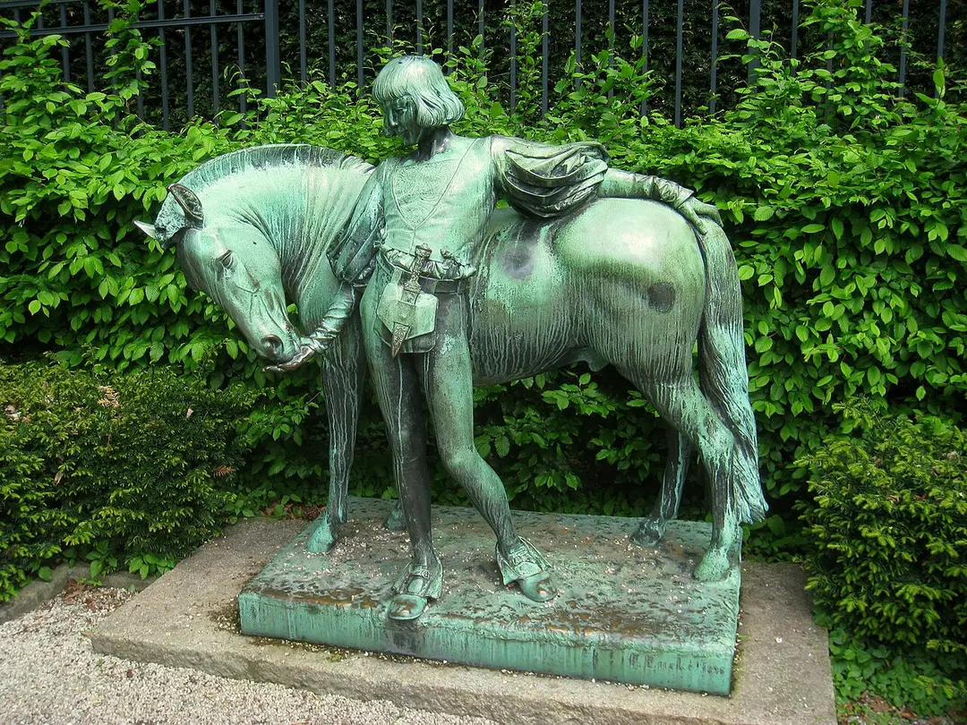 Knabe mit Pony