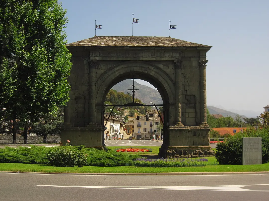 Arco di Augusto / Arc d'Auguste