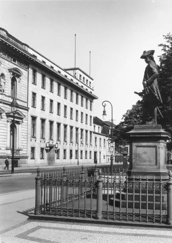 Dessau-Denkmal