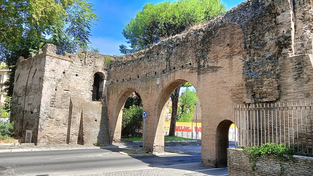 Porta Metronia
