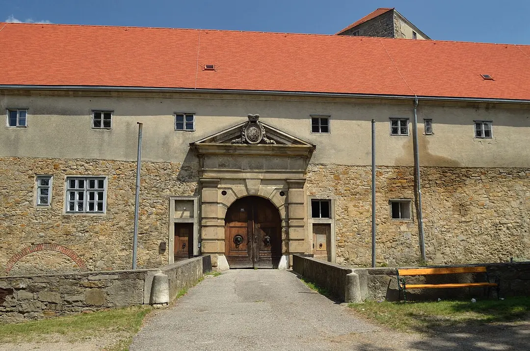 Burg Neulengbach