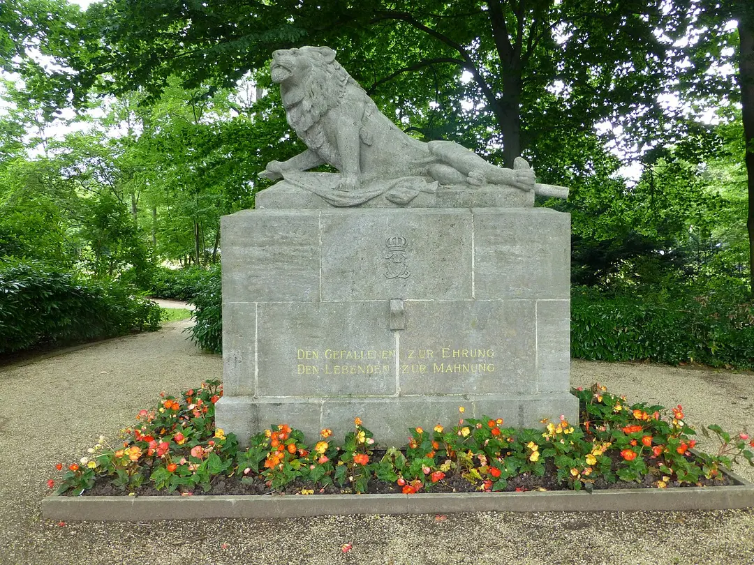 Achtziger-Denkmal
