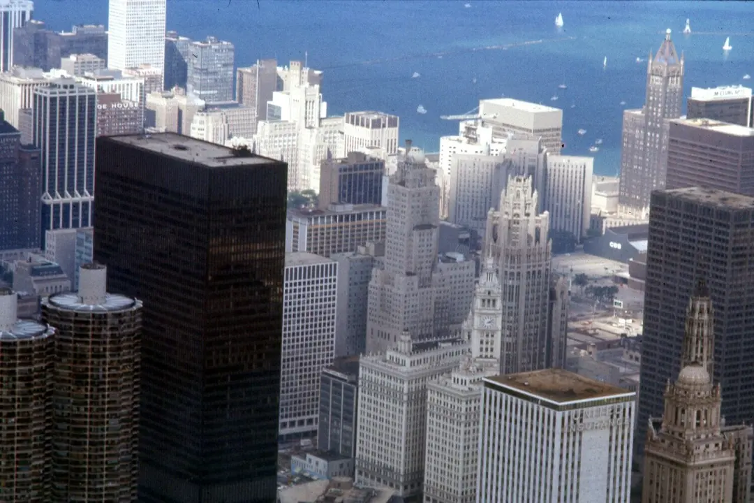 860–880 Lake Shore Drive Apartments
