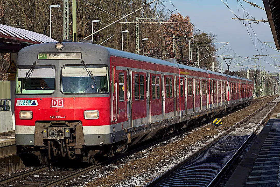 Bahnhof Zeppelinheim