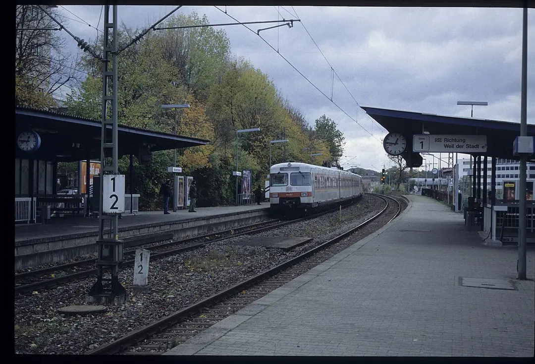 Bahnhof Stuttgart Neuwirtshaus (Porscheplatz)