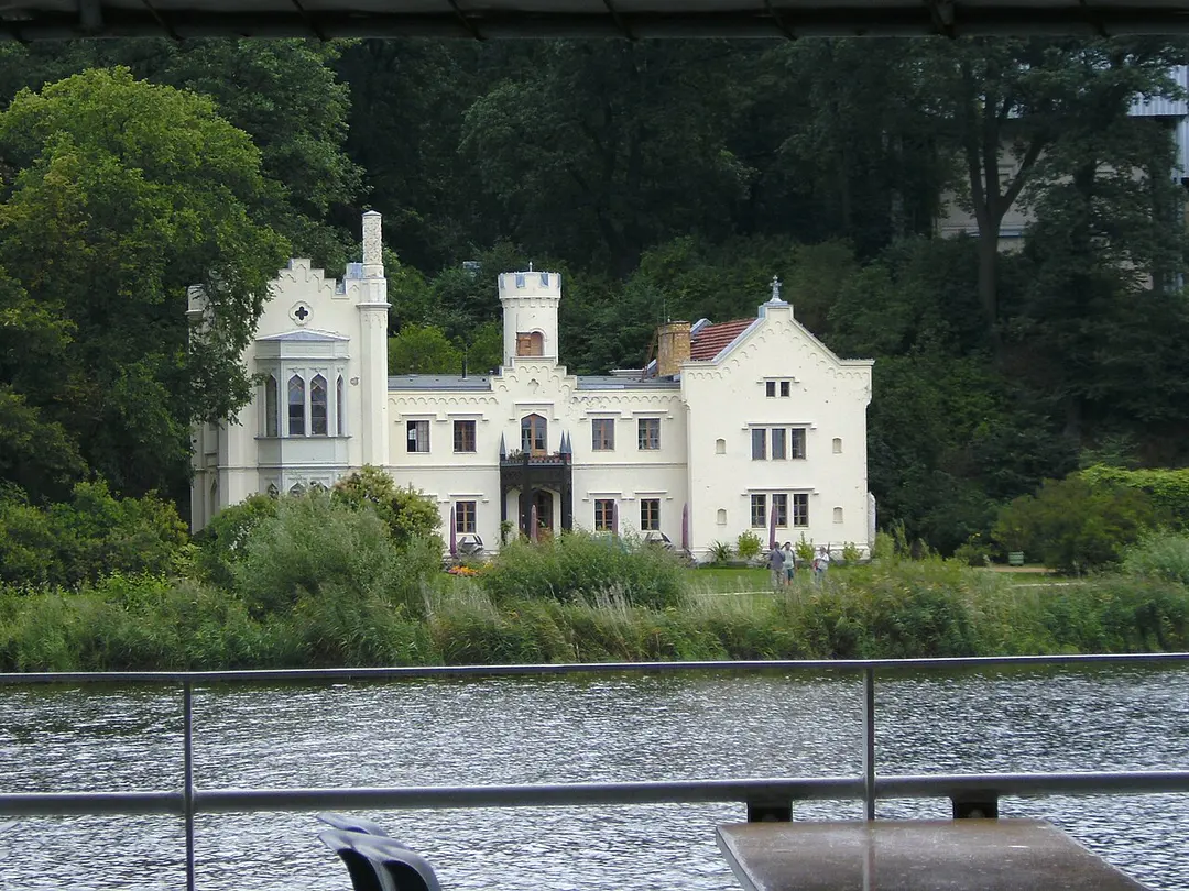 Kleines Schloss / Damenhaus