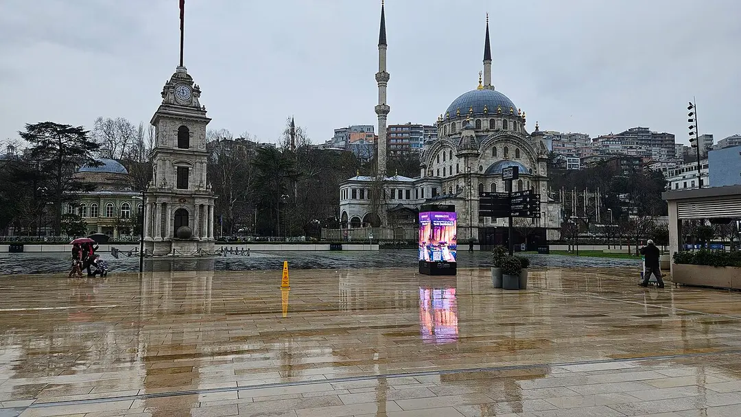 Tophane Saat Kulesi