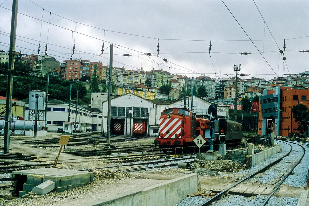 Campolide train station