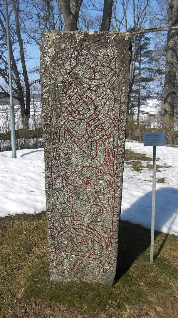 Altunastenen