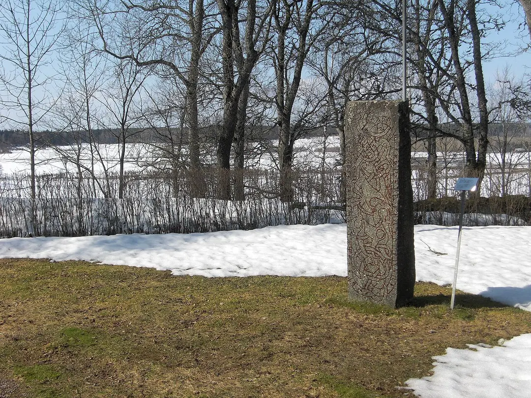Altunastenen
