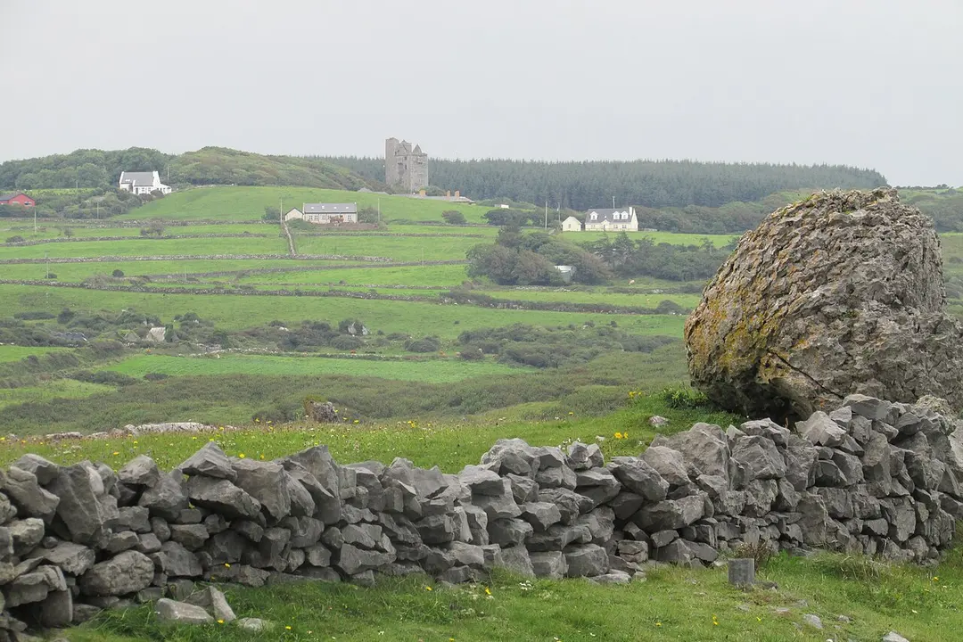 Ballinalacken Castle