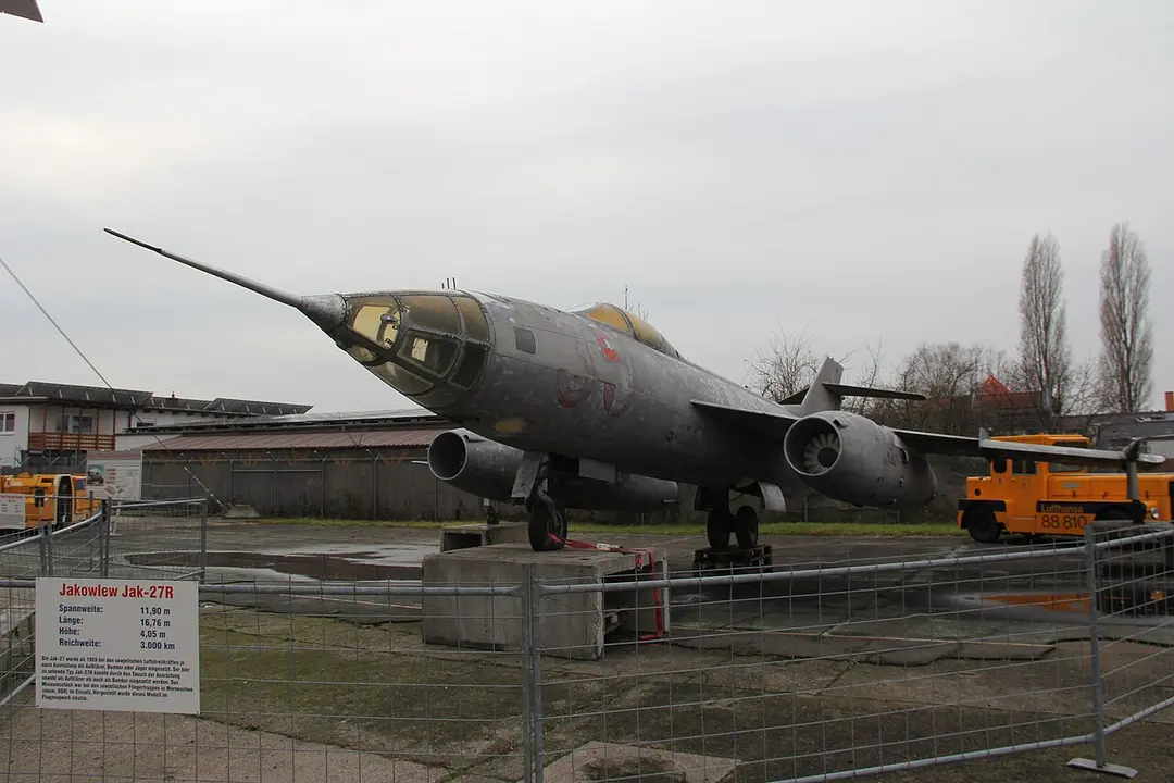 Як-27Р